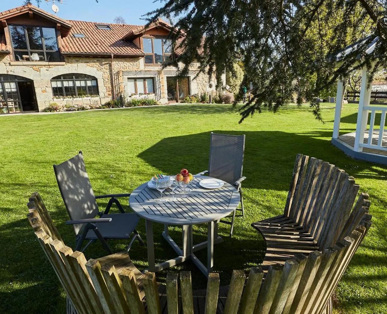 Apartamentos Ea Astei Ea